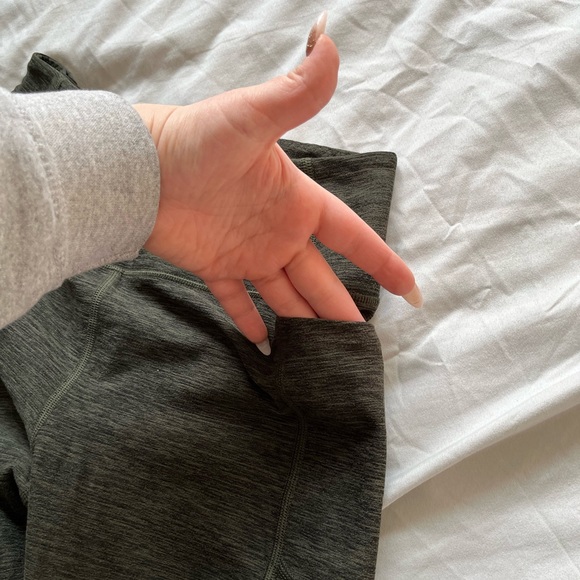 Victoria’s Secret knockout leggings - Picture 4 of 4